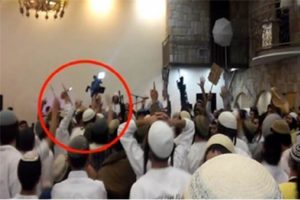 Filistinli bebeğin yakılmasını dans ederek kutladılar