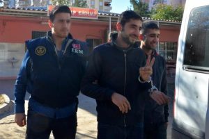 Adana'da PKK operasyonu: 9 g&ouml;zaltı
