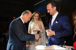 &Ouml;zlem Sevin&ccedil; ve İsmail &Ccedil;iftinin mutlu g&uuml;n&uuml;...
