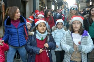 Noel'i İstiklal'de kutladılar