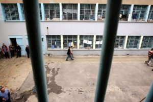 Binlerce mahk&ucirc;ma tahliye yolu a&ccedil;ılacak