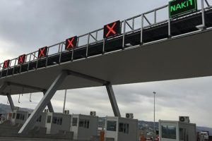 İstanbul-İzmir otoyolunun gişeleri hazır