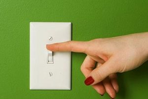 Serbest elektrikte limit d&uuml;ş&uuml;r&uuml;ld&uuml;