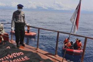 Endonezya'daki yolcu gemisi faciasında &ouml;l&uuml; sayısı arttı