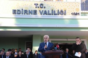 Edirne Valisi Dursun Ali Şahin emekli oldu