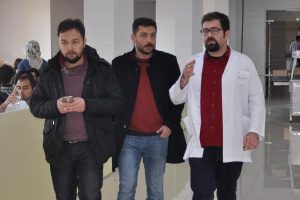 &Ouml;nce hırsıza &ccedil;ağrı yaptı, sonra polisi aradı