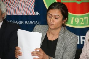 T&uuml;rkan El&ccedil;i'den şikayet dilek&ccedil;esi