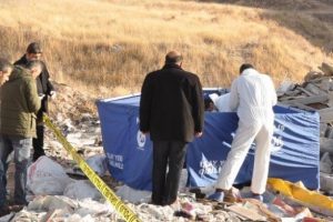 Cinsel organını kesip bacağına bunu yazdılar