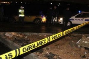 L&uuml;ks otomobilin i&ccedil;inde kanlı infaz!