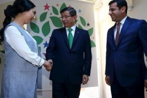 'Aynı masayı paylaşmanın anlamı kalmamıştır'