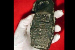 800 yıllık cep telefonu şok etti