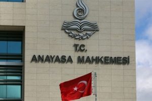 AYM'den 'sokağa &ccedil;ıkma yasağına' ilişkin tedbir talebine 'ret' kararı