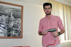 Bursa'da &uuml;niversiteli &ouml;ğrenciden yerli ameliyat motoru