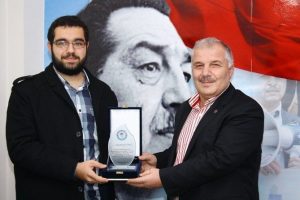 Bursa'da 'Unutamadığım &Ouml;ğretmenim' yarışması &ouml;d&uuml;lleri verildi