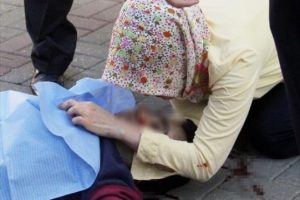 İntihar eden kocaya son &ouml;p&uuml;c&uuml;k