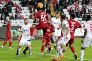 İlk yarının en hır&ccedil;ın takımı Gaziantepspor