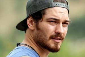 &Ccedil;ağatay Ulusoy'a b&uuml;y&uuml;k şok!