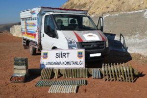Siirt'te ara&ccedil;tan cephanelik &ccedil;ıktı