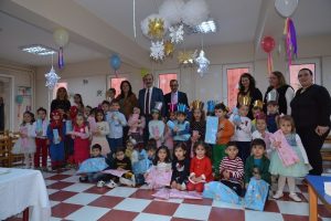 Bursa Mudanya Belediye Başkanı T&uuml;rkyılmaz'dan miniklere yeni yıl ziyareti