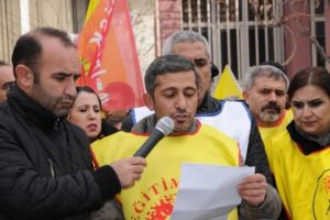 Hakkari'de 'Savaş karşı barışı savunacağız' eylemi