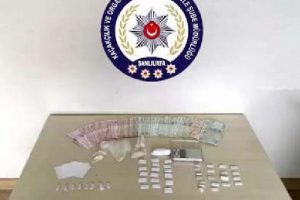 Şanlıurfa'da uyuşturucu operasyonu: 6 g&ouml;zaltı