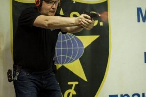 Rusya Başbakan yardımcısı, yanlışlıkla ayağına kurşun sıktı