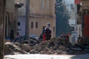 Cizre'de yasağın 16'ncı g&uuml;n&uuml;nde &ccedil;atışmalar devam ediyor