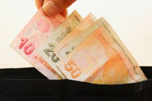 Asgari &uuml;cret resmen 1300 lira oldu!