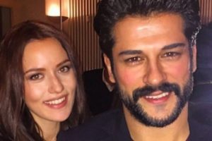 Fahriye Evcen ve Burak &Ouml;z&ccedil;ivit'in tatil hayali suya d&uuml;şt&uuml;...