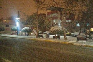 Balıkesir'de kar yağışı etkili oluyor