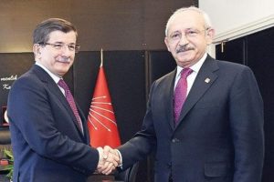 Başbakan Davutoğlu ile CHP lideri Kılı&ccedil;daroğlu'nun g&ouml;r&uuml;şmesi 135 dakika s&uuml;rd&uuml;