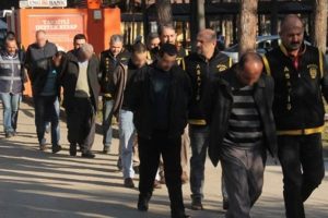İşkenceci fuhuşun şifresi: At, kısrak