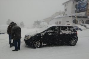 Bursa'da kar kalınlığı 40 santimetreye ulaştı