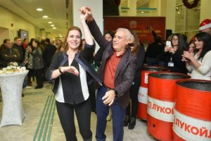 Bursa Nil&uuml;fer'de yeni yıla renkli karşılama