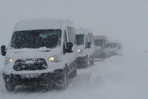 Hakkari'de mahsur kalan &ouml;ğrenciler kurtarıldı