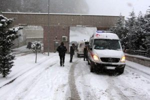 Zonguldak'ta 84 k&ouml;y yolu ulaşıma kapandı