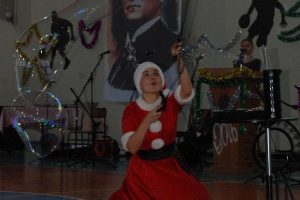 Cezaevindeki &ccedil;ocuklardan 'yeni yıla' merhaba