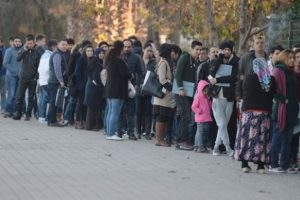 Ehliyet almak isteyenlerin son g&uuml;n paniği