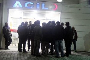 Şanlıurfa'da gen&ccedil; polis, eşinin yanında intihar etti