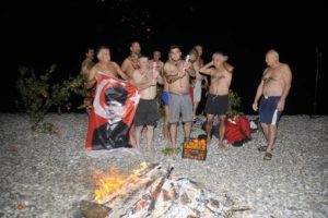 Yeni yıla serin sularda girdiler