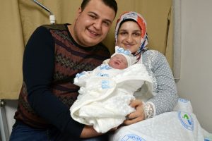 Bursa'da yeni yılın ilk bebekleri d&uuml;nyaya geldi