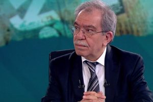 Karakaya i&ccedil;in gazete binasında t&ouml;ren