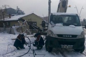 Yılbaşının ilk g&uuml;n&uuml;nde Bursa UEDAŞ ekipleri iş başında