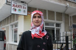 Bursa'da bulaşık&ccedil;ı olarak girdiği lokantanın sahibi oldu