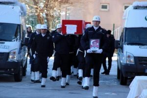 Sur şehitleri memleketlerine uğurlandı