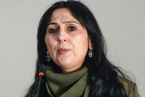 Y&uuml;ksekdağ'dan dokunulmazlık yorumu: Sıkıysa gelin!