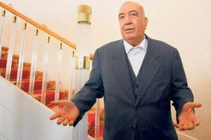 Halis Toprak hayatını kaybetti