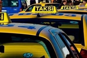 Bursa'da taksici boğazına bı&ccedil;ak dayanarak gasp edildi!