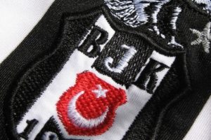 Siyah-beyazlı kul&uuml;b&uuml;n eski asbaşkanlarından Ferhat &Ouml;zgen vefat etti