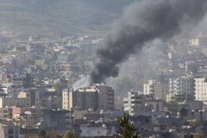 Ter&ouml;ristler Silopi'de sivillere ateş a&ccedil;tı
